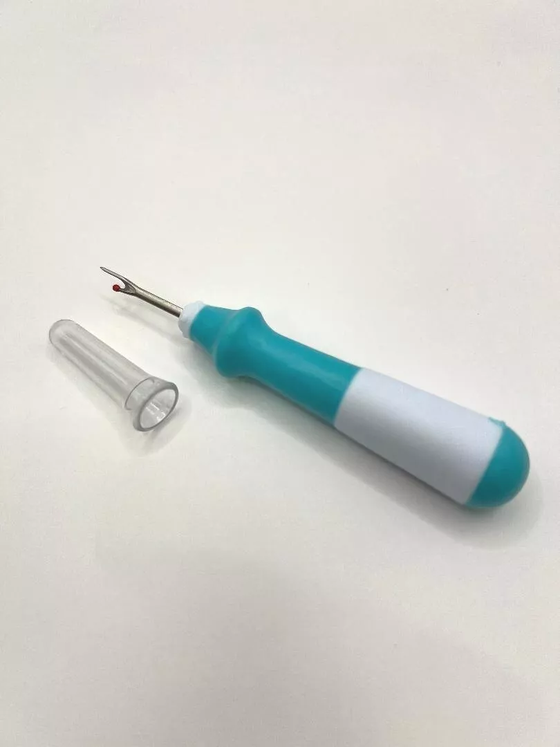 Thread Removal Tool for Hand Sewing Tailor Accessories with Secant Knife Rubber