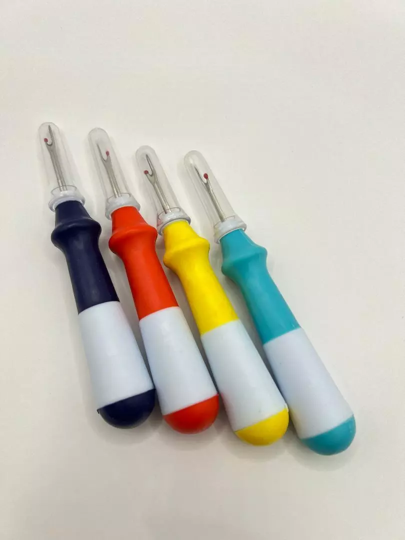 Thread Removal Tool for Hand Sewing Tailor Accessories with Secant Knife Rubber