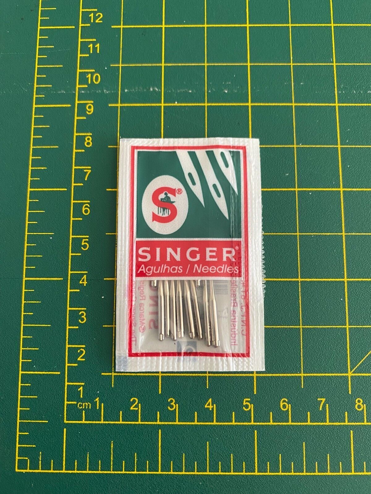Singer Regular Point Needles #2020 90/14