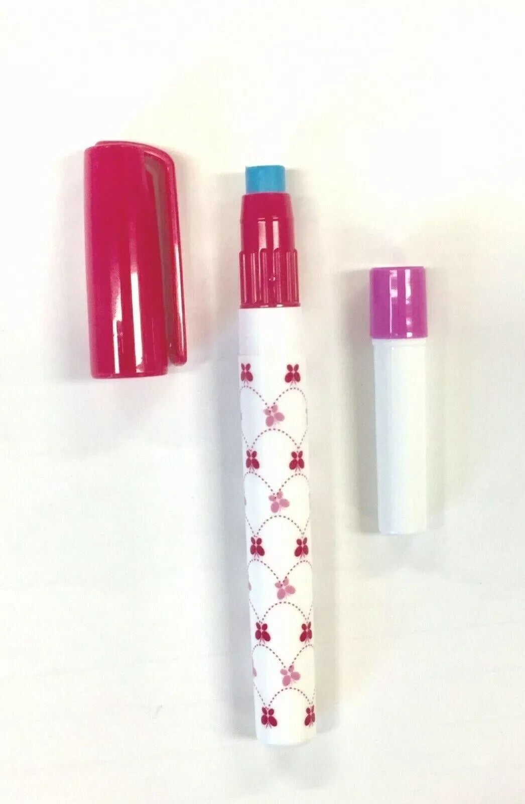 "Sewline" Fabric Glue Pen "Blue" with One Extra Glue Stick (Blue)