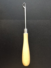 Latch Hook (Wood Handle)