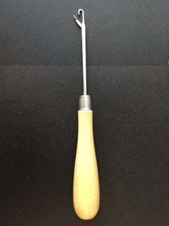 Latch Hook (Wood Handle)