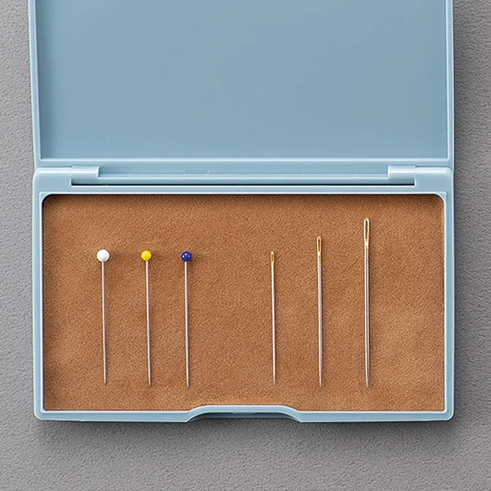 CLOVER Magnetic Pin Holder/Storage/Pin Cushion/Box - Blue, Pink